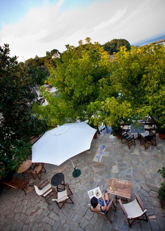Victoria'S Guesthouse Damouchari Exterior foto